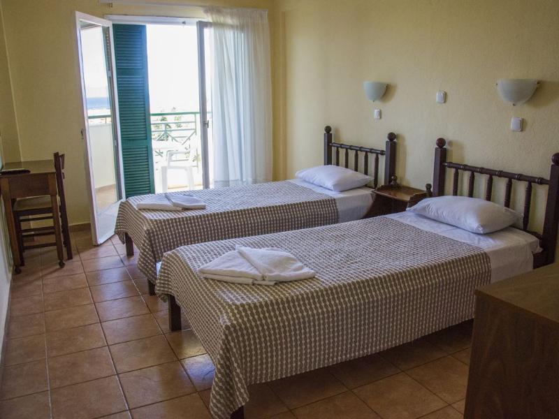 Julia Hotel Skála Foúrkas Екстериор снимка
